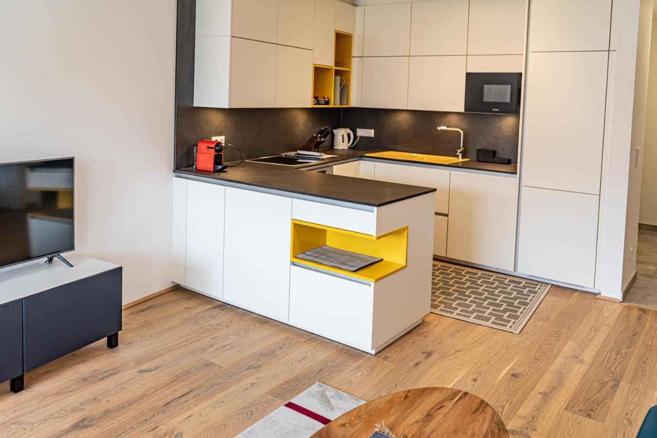 Top 5 Alpe Maritima - Traumhafte Ferienwohnung Mit Seeblick Und Bergkulisse Am Ossiacher See Annenheim Esterno foto